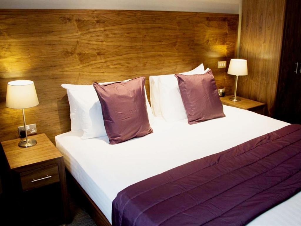 The White Hart Hotel Swindon Eksteriør billede